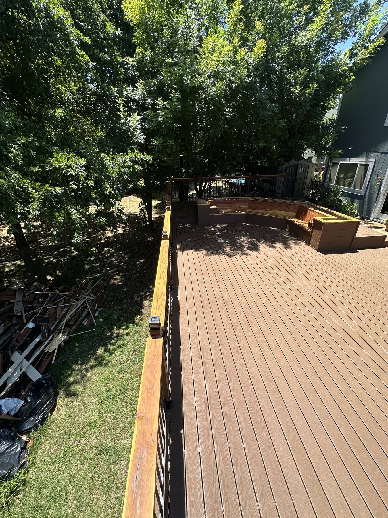 Custom Deck & Outdoor Living